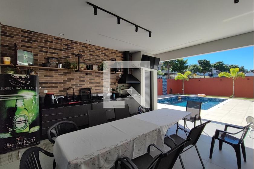 Casa à Venda - Swiss Park, 4 Quartos,  302 m2 em , Campinas - sp | SoloBR