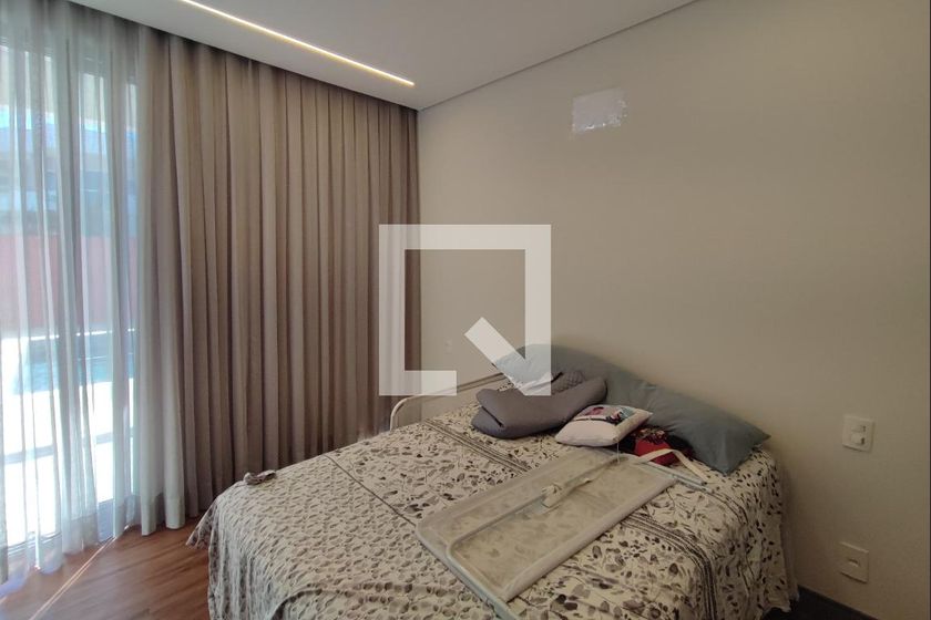 Casa à Venda - Swiss Park, 4 Quartos,  302 m2 em , Campinas - sp | SoloBR