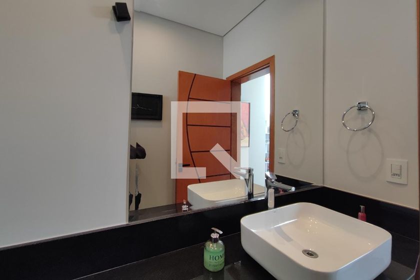Casa à Venda - Swiss Park, 4 Quartos,  302 m2 em , Campinas - sp | SoloBR