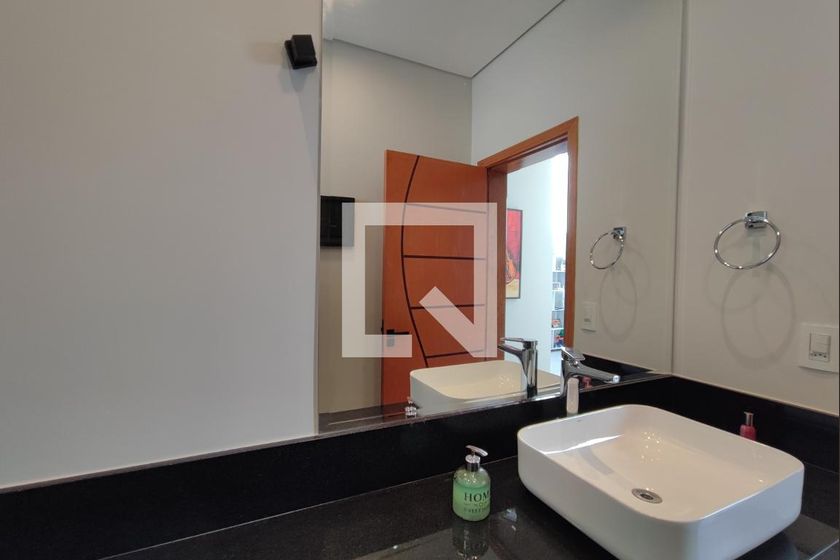 Casa à Venda - Swiss Park, 4 Quartos,  302 m2 em , Campinas - sp | SoloBR
