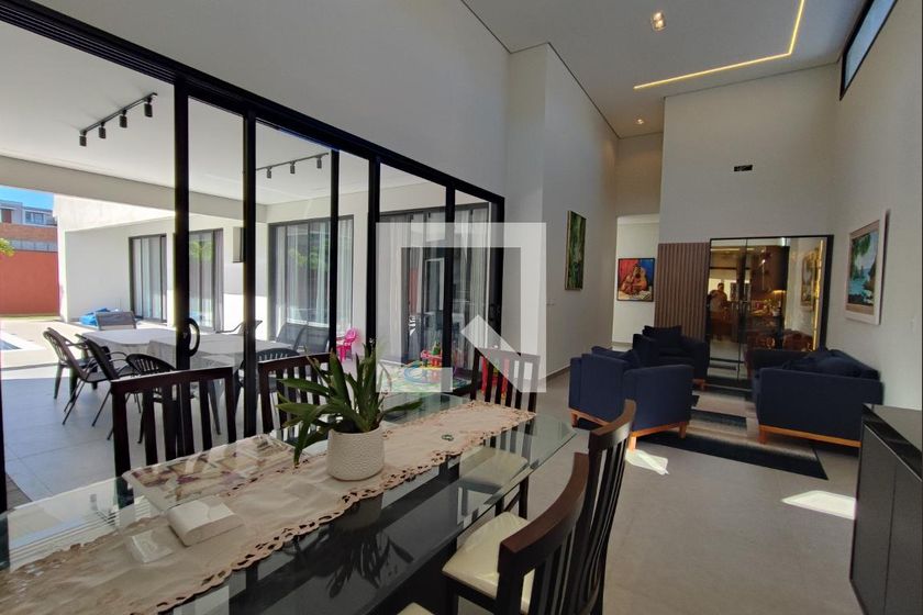 Casa à Venda - Swiss Park, 4 Quartos,  302 m2 em , Campinas - sp | SoloBR
