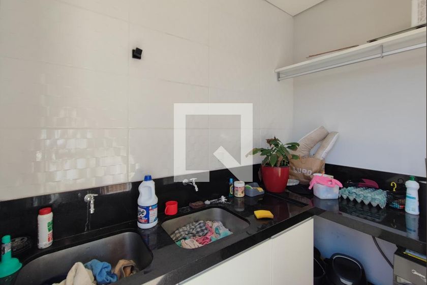 Casa à Venda - Swiss Park, 4 Quartos,  302 m2 em , Campinas - sp | SoloBR