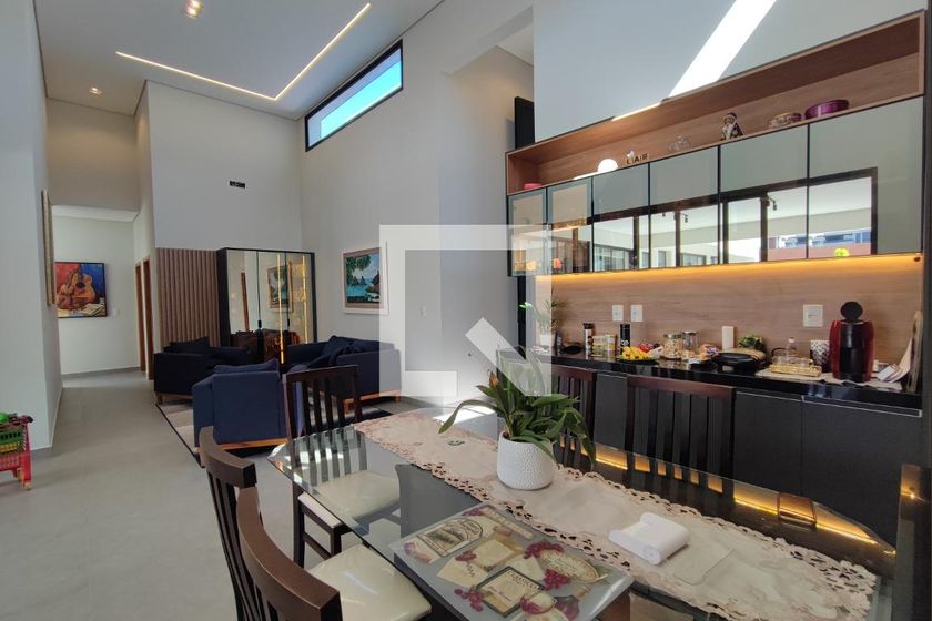 Casa à Venda - Swiss Park, 4 Quartos,  302 m2 em , Campinas - sp | SoloBR