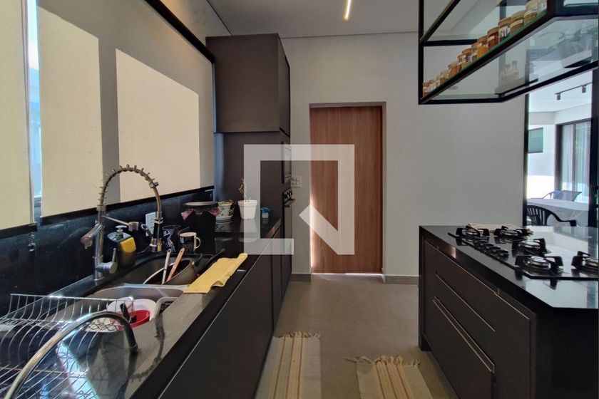 Casa à Venda - Swiss Park, 4 Quartos,  302 m2 em , Campinas - sp | SoloBR