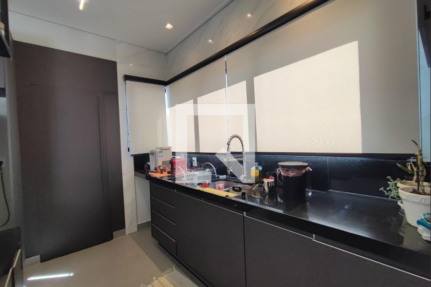 Casa à Venda - Swiss Park, 4 Quartos,  302 m2 em , Campinas - sp | SoloBR
