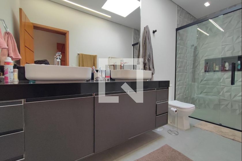 Casa à Venda - Swiss Park, 4 Quartos,  302 m2 em , Campinas - sp | SoloBR