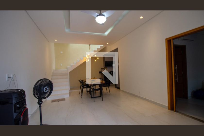 Casa, 4 quartos, 250 m² - Foto 1