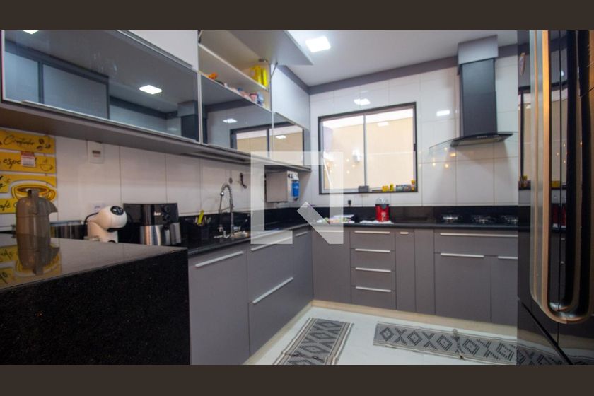 Casa, 4 quartos, 250 m² - Foto 43