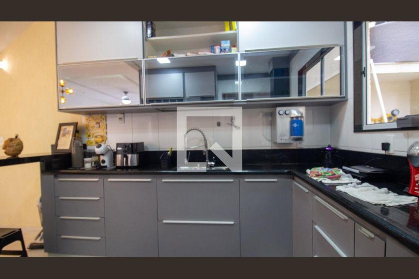 Casa, 4 quartos, 250 m² - Foto 45
