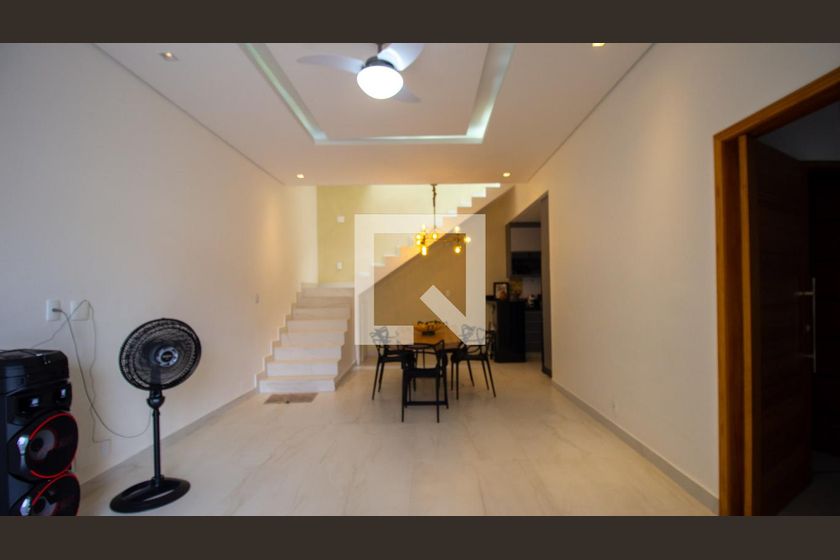 Casa, 4 quartos, 250 m² - Foto 2