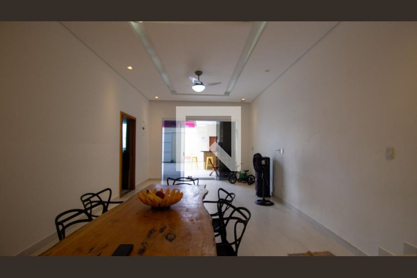 Casa, 4 quartos, 250 m² - Foto 4