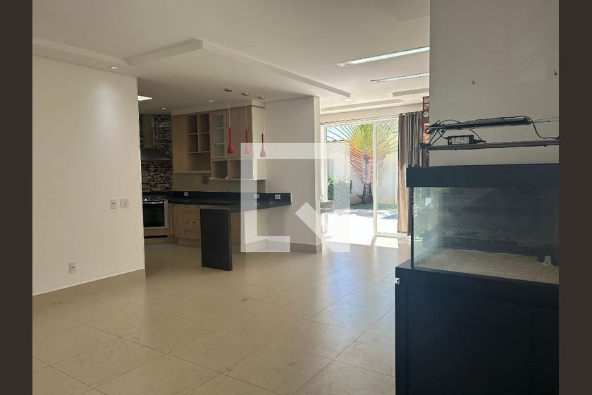 Casa à Venda - Swiss Park, 4 Quartos,  252 m2 em , Campinas - sp | SoloBR