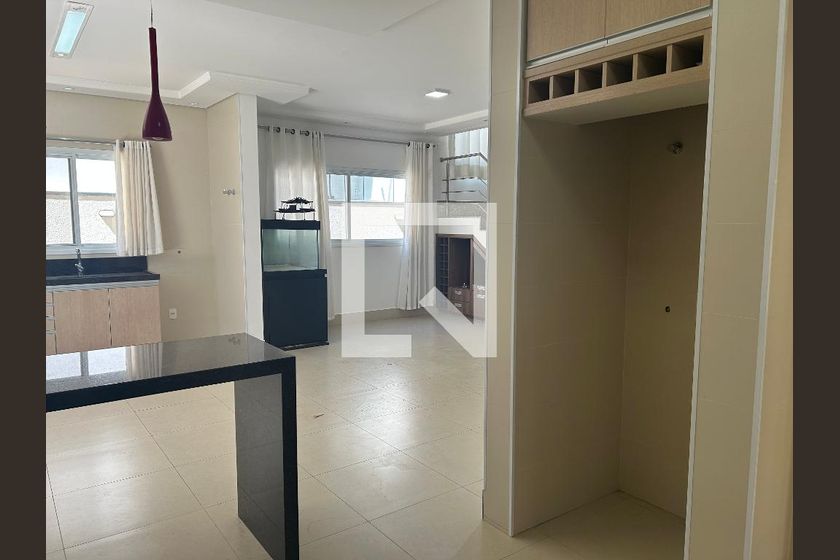 Casa à Venda - Swiss Park, 4 Quartos,  252 m2 em , Campinas - sp | SoloBR
