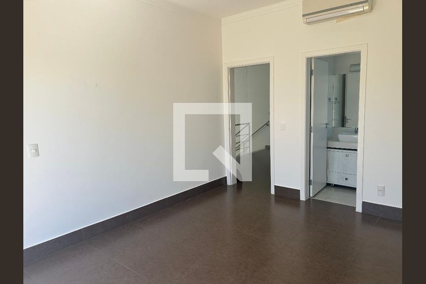 Casa à Venda - Swiss Park, 4 Quartos,  252 m2 em , Campinas - sp | SoloBR