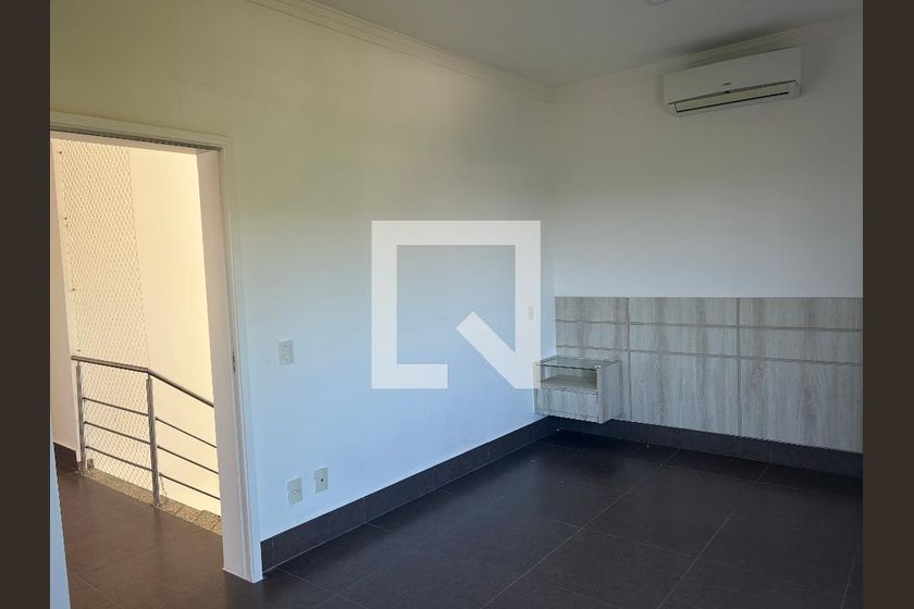 Casa à Venda - Swiss Park, 4 Quartos,  252 m2 em , Campinas - sp | SoloBR