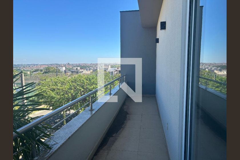 Casa à Venda - Swiss Park, 4 Quartos,  252 m2 em , Campinas - sp | SoloBR