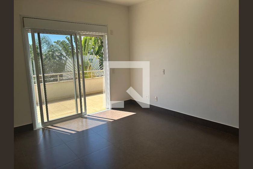 Casa à Venda - Swiss Park, 4 Quartos,  252 m2 em , Campinas - sp | SoloBR