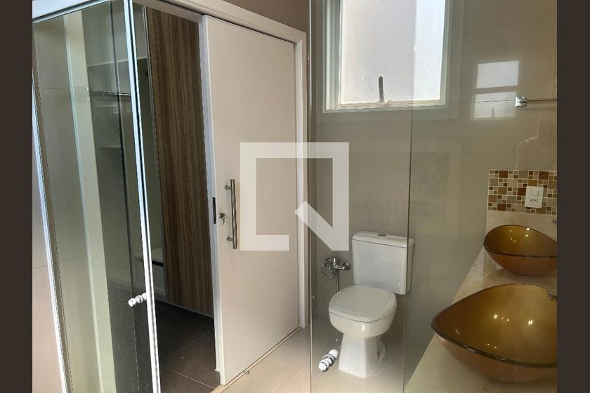 Casa à Venda - Swiss Park, 4 Quartos,  252 m2 em , Campinas - sp | SoloBR