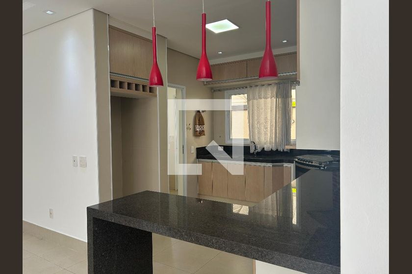 Casa à Venda - Swiss Park, 4 Quartos,  252 m2 em , Campinas - sp | SoloBR