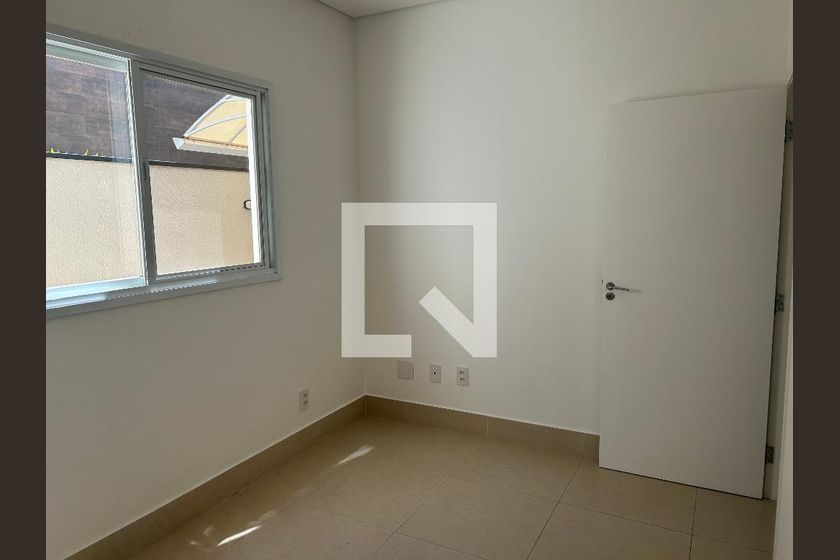 Casa à Venda - Swiss Park, 4 Quartos,  252 m2 em , Campinas - sp | SoloBR