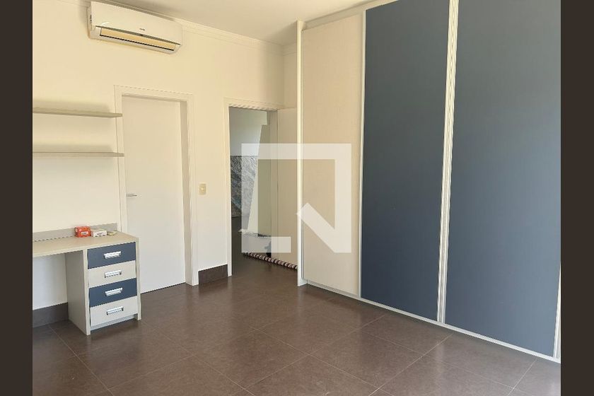 Casa à Venda - Swiss Park, 4 Quartos,  252 m2 em , Campinas - sp | SoloBR