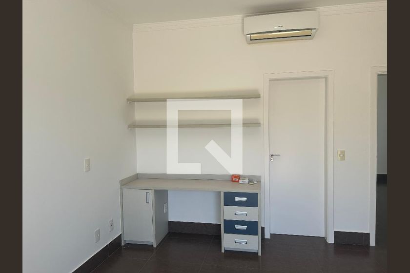 Casa à Venda - Swiss Park, 4 Quartos,  252 m2 em , Campinas - sp | SoloBR