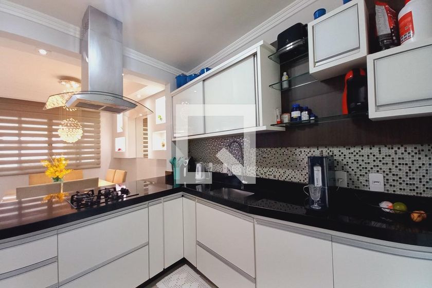 Casa à Venda - Swiss Park, 3 Quartos,  272 m2 em , Campinas - sp | SoloBR
