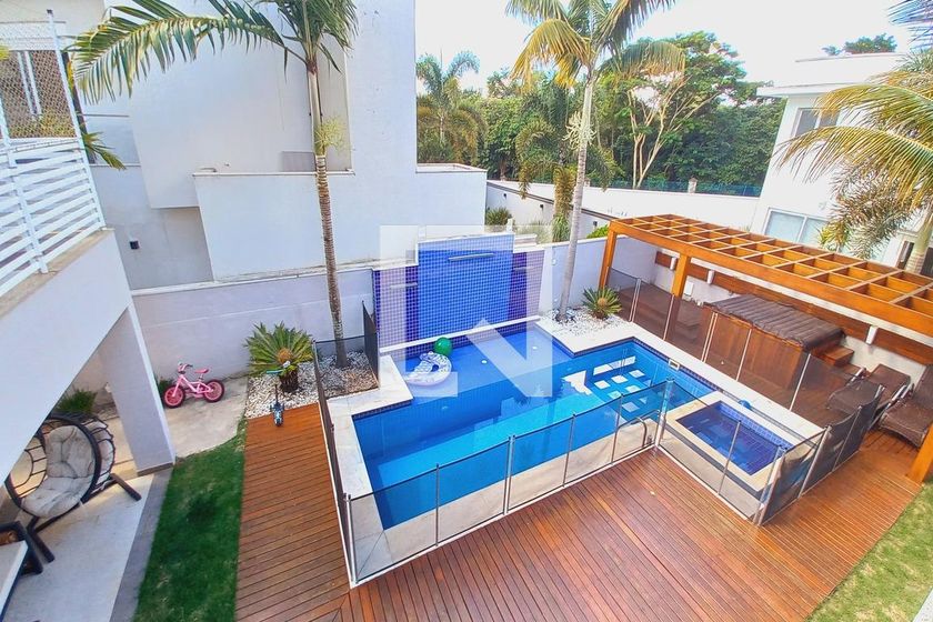 Casa à Venda - Swiss Park, 3 Quartos,  272 m2 em , Campinas - sp | SoloBR