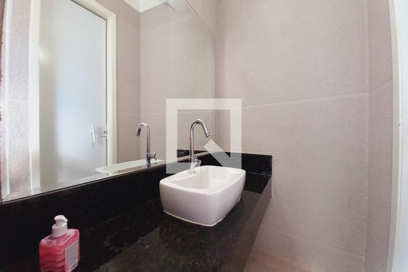 Casa à Venda - Swiss Park, 3 Quartos,  272 m2 em , Campinas - sp | SoloBR
