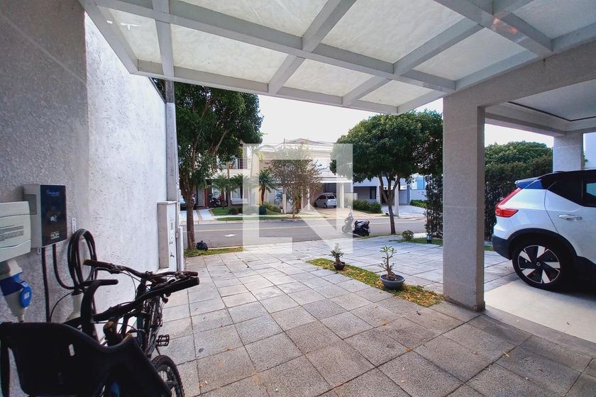 Casa à Venda - Swiss Park, 3 Quartos,  272 m2 em , Campinas - sp | SoloBR