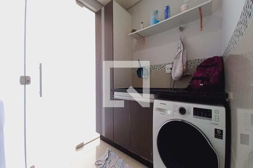Casa à Venda - Swiss Park, 3 Quartos,  272 m2 em , Campinas - sp | SoloBR