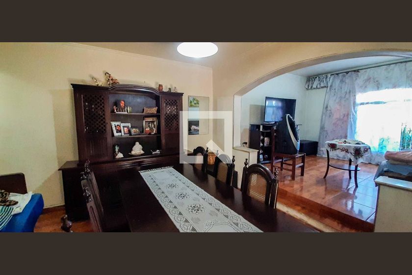 Casa, 3 quartos, 240 m² - Foto 1