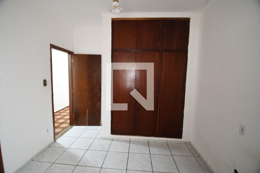 Casa à Venda - Jardim Santana, 3 Quartos,  200 m2 em , Campinas - sp | SoloBR