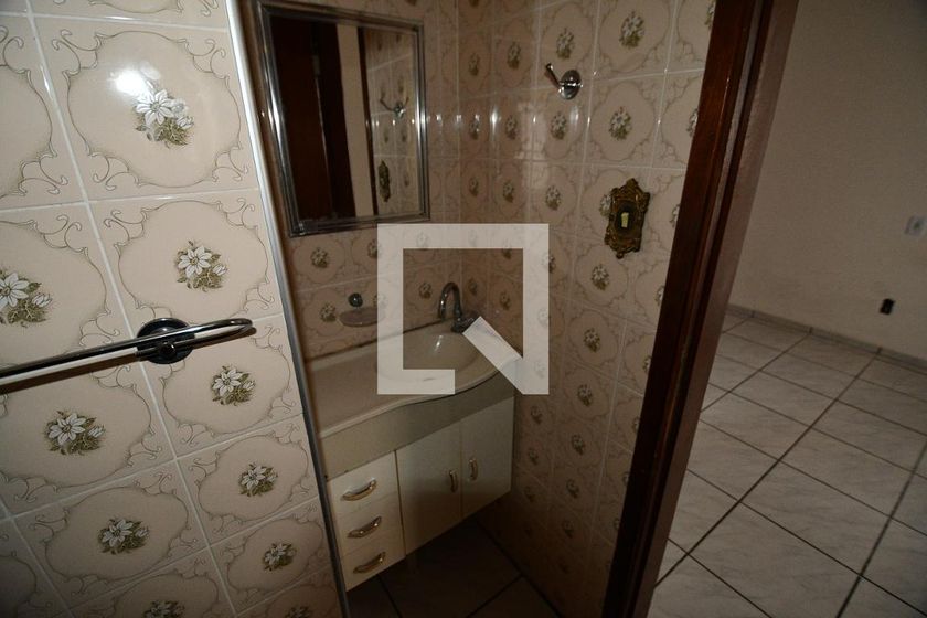 Casa à Venda - Jardim Santana, 3 Quartos,  200 m2 em , Campinas - sp | SoloBR