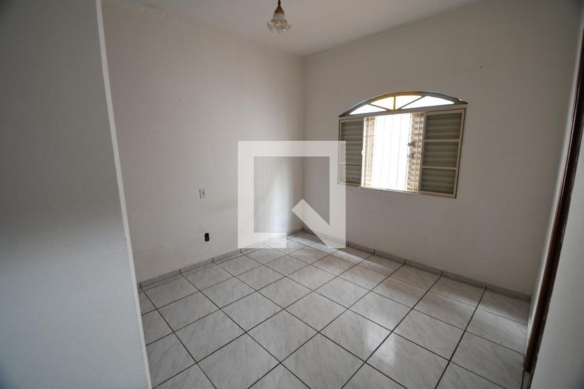Casa à Venda - Jardim Santana, 3 Quartos,  200 m2 em , Campinas - sp | SoloBR