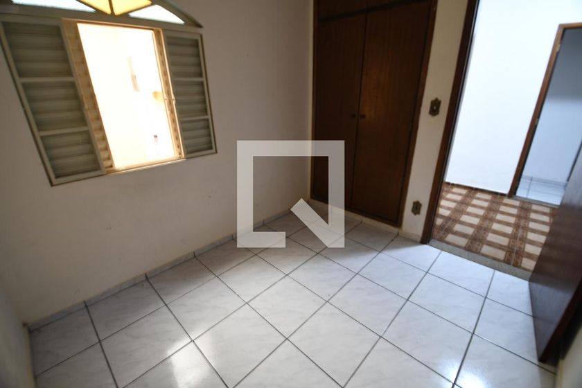 Casa à Venda - Jardim Santana, 3 Quartos,  200 m2 em , Campinas - sp | SoloBR