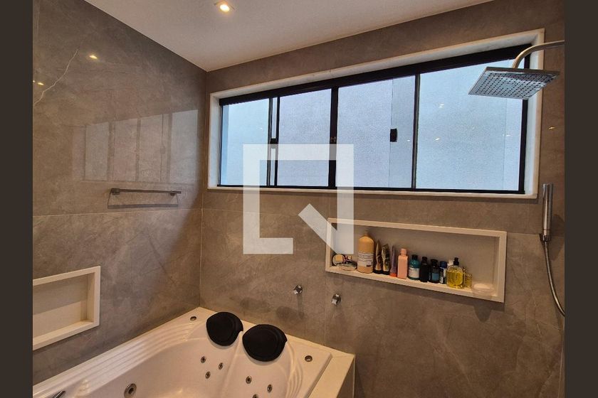 Casa, 4 quartos, 300 m² - Foto 35
