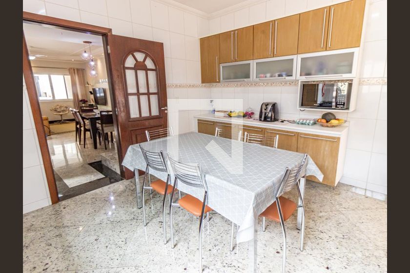Casa, 3 quartos, 235 m² - Foto 76