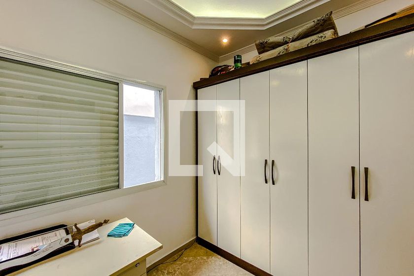 Casa, 3 quartos, 200 m² - Foto 13