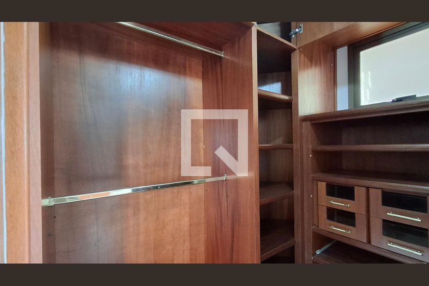 Apartamento à Venda - Cambuí, 1 Quarto,  61 m2 em , Campinas - sp | SoloBR