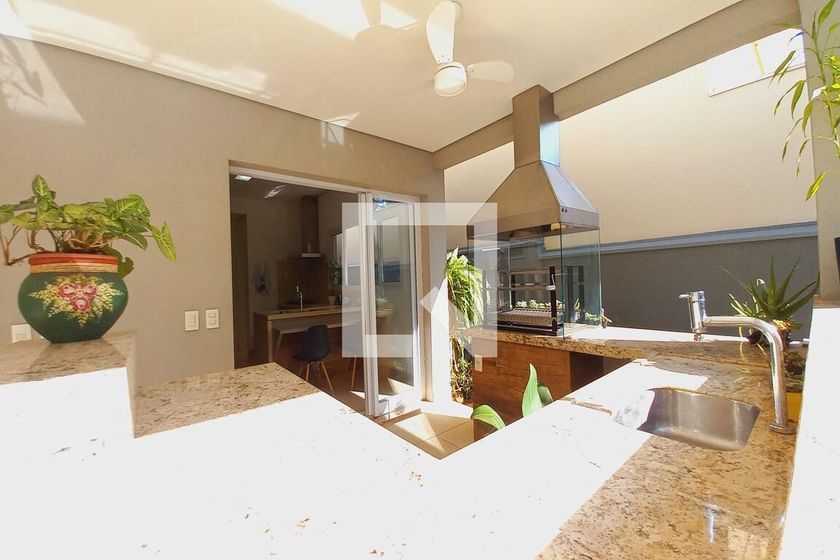 Casa à Venda - Swiss Park, 5 Quartos,  325 m2 em , Campinas - sp | SoloBR