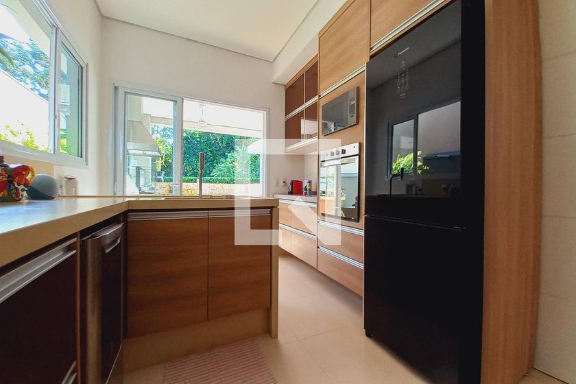 Casa à Venda - Swiss Park, 5 Quartos,  325 m2 em , Campinas - sp | SoloBR