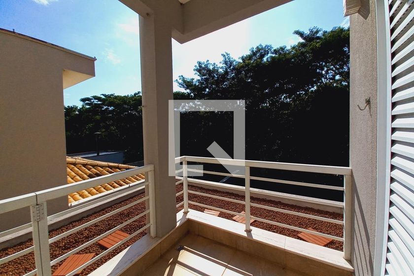 Casa à Venda - Swiss Park, 5 Quartos,  325 m2 em , Campinas - sp | SoloBR