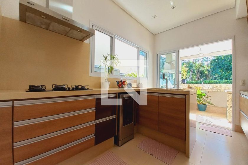 Casa à Venda - Swiss Park, 5 Quartos,  325 m2 em , Campinas - sp | SoloBR
