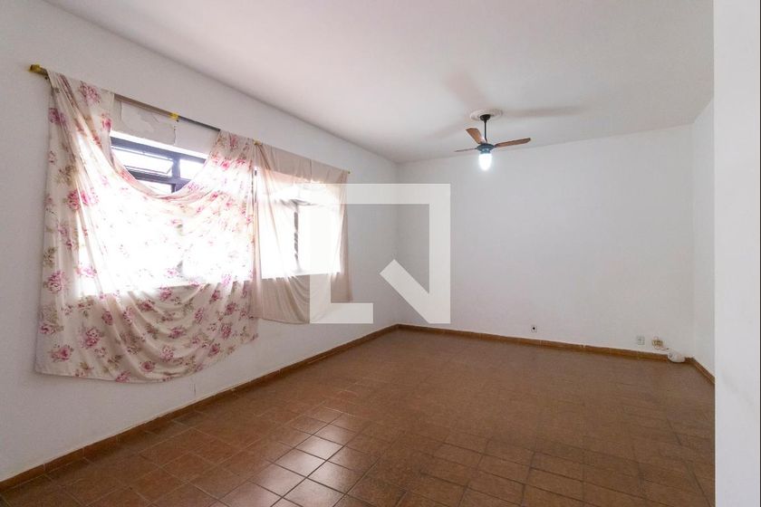 Casa à Venda - Jardim Planalto, 3 Quartos,  174 m2 em , Campinas - sp | SoloBR