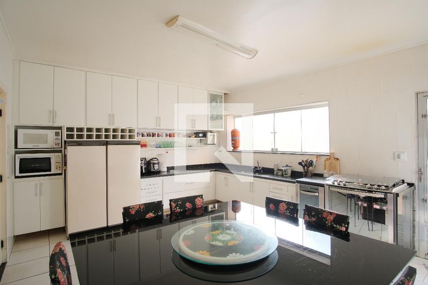 Casa, 4 quartos, 255 m² - Foto 32
