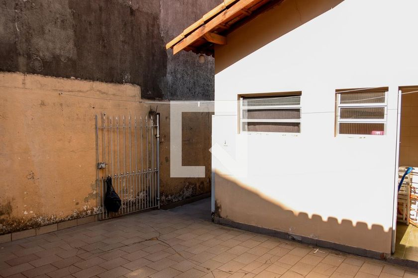 Casa, 3 quartos, 200 m² - Foto 35