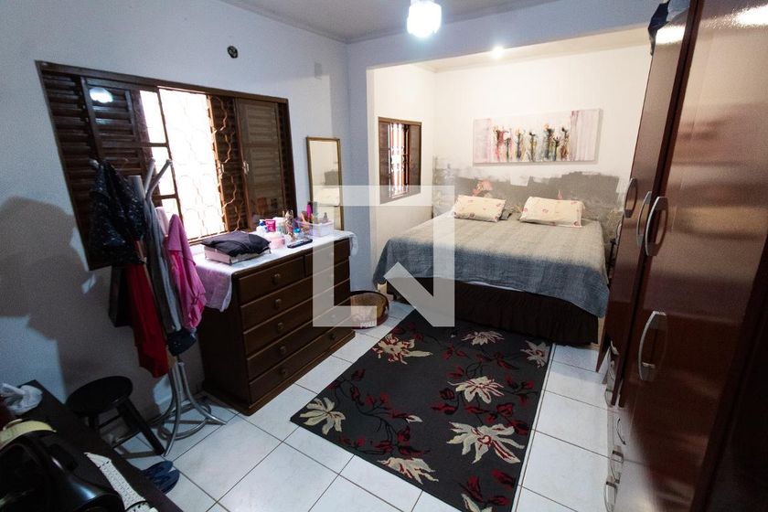 Casa à Venda - Jardim Santana, 2 Quartos,  147 m2 em , Campinas - sp | SoloBR