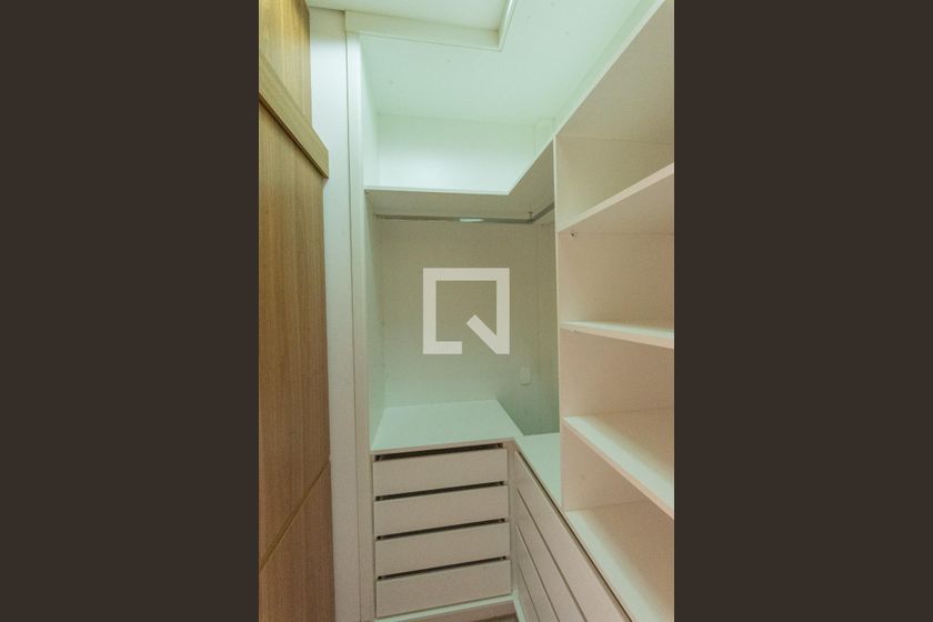 Apartamento à Venda - Cambuí, 2 Quartos,  148 m2 em , Campinas - sp | SoloBR