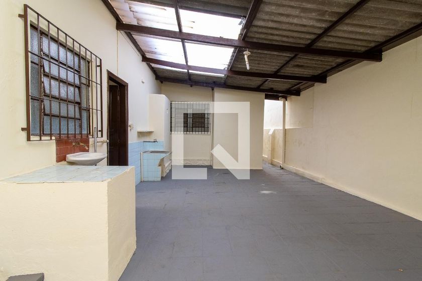 Casa à Venda - Taquaral, 2 Quartos,  250 m2 em , Campinas - sp | SoloBR